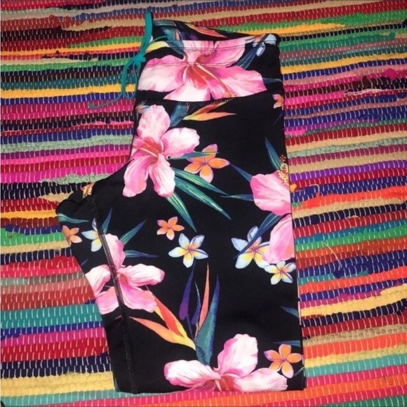 Old navy vibrant floral leggings - Picture 2 of 2